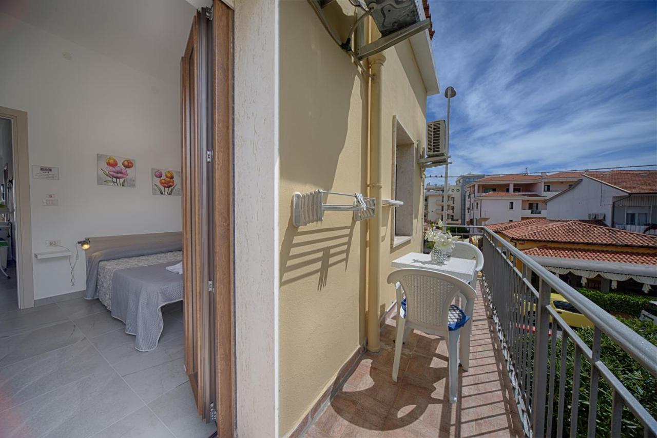 Casa Lucia Hotel Olbia Kültér fotó